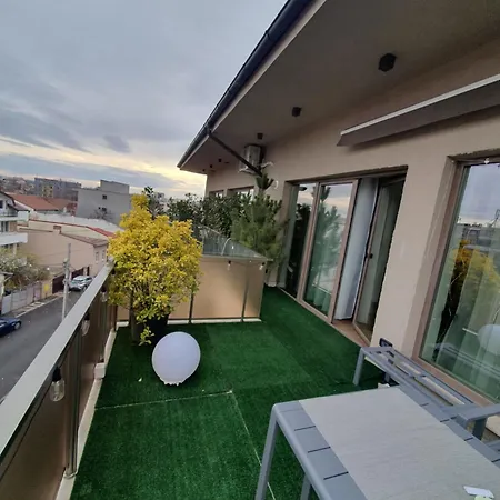Constantin Penthouse Apartament *